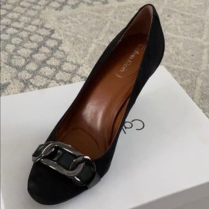 Buy me! Make me an offer! Calvin Klein black heel.